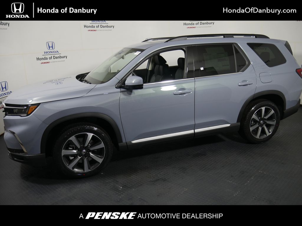 2025 Honda Pilot Touring -
                Danbury, CT