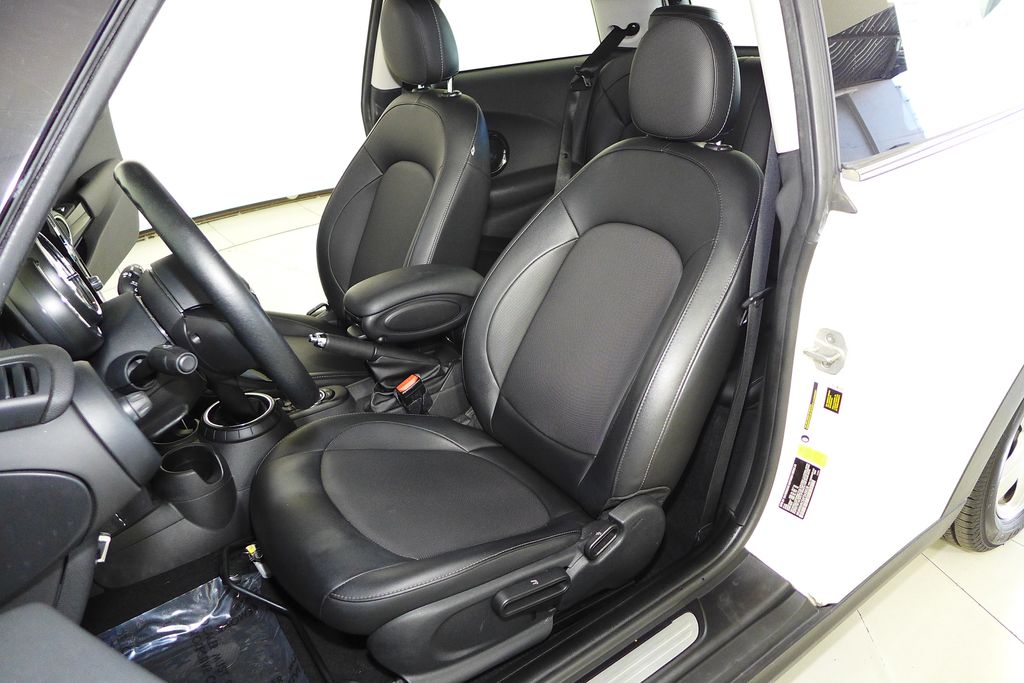 Thumbnail: 2015 MINI Cooper - 23