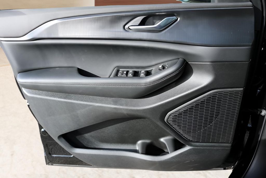 New Car 2025 Jeep Grand Cherokee L  Altitude X For Sale Under $40,000 In Austin, Texas