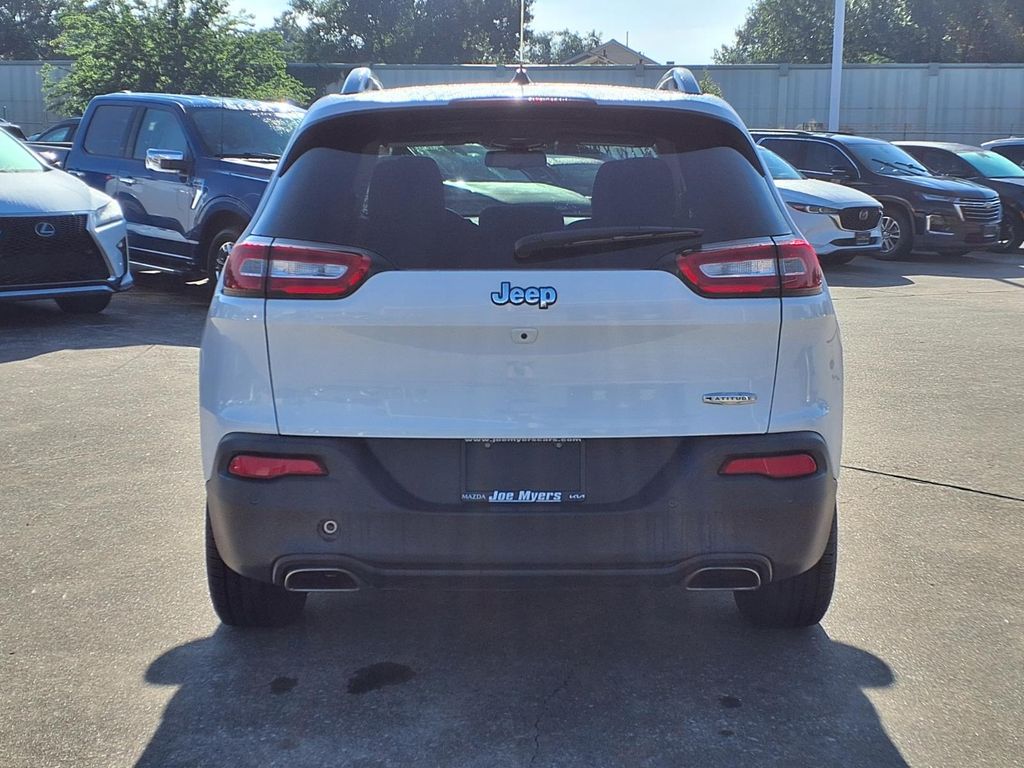 2017 Jeep Cherokee Latitude White at EAG Ford Navasota