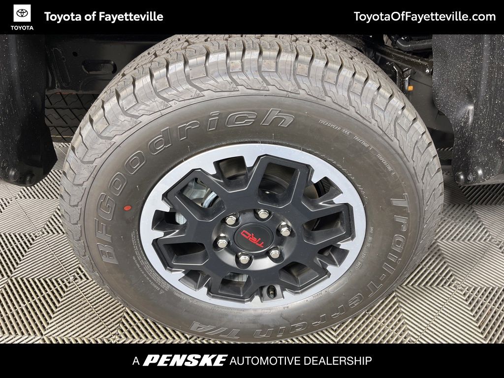 2025 Toyota Tacoma TRD Off-Road 17
