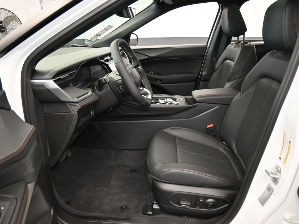 New 2026 Bright White Clearcoat Jeep Overland image 12