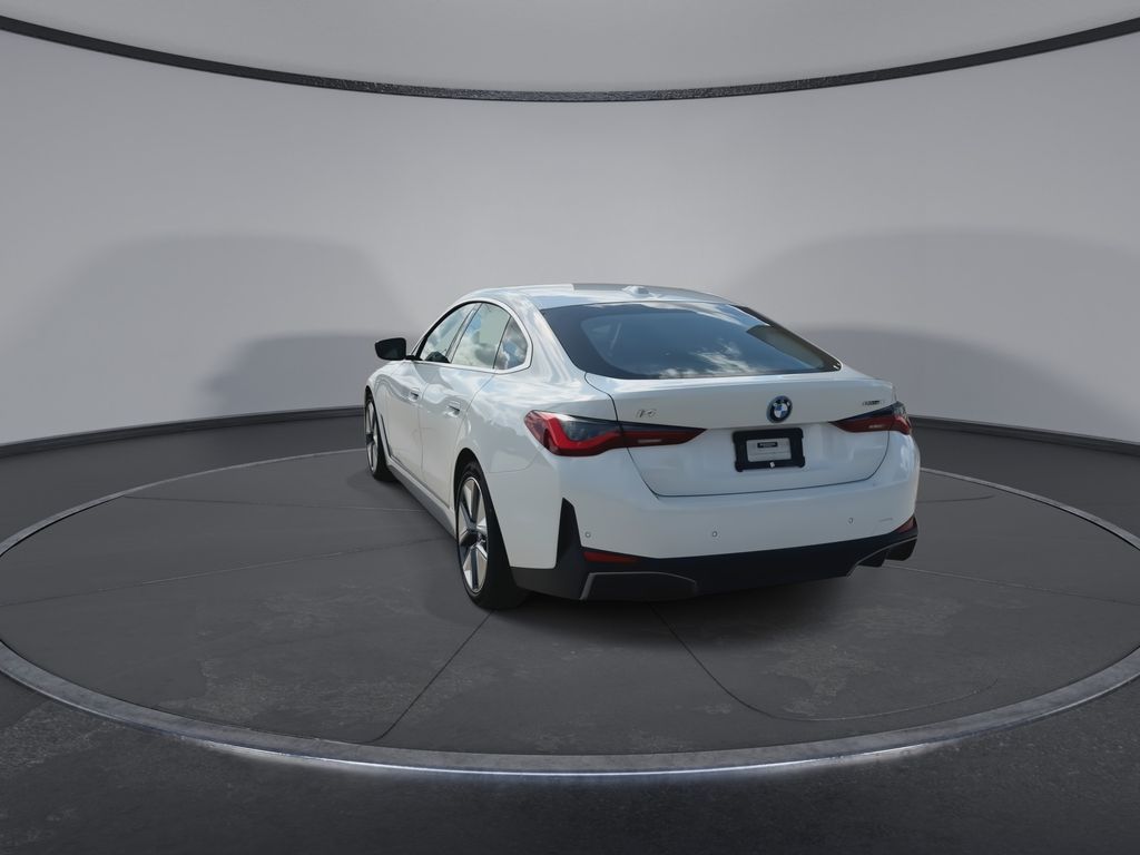 Thumbnail: 2023 BMW i4 - 7