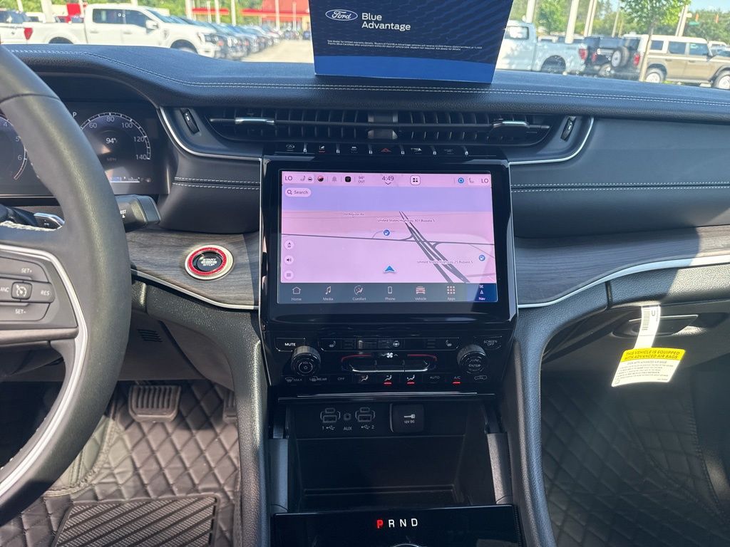 2025 Jeep Grand Cherokee Limited 4x2
