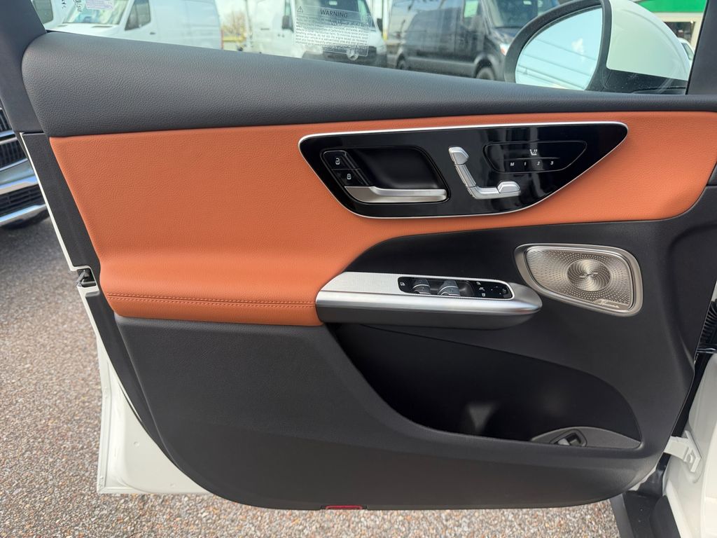 new 2026 Mercedes-Benz GLC car