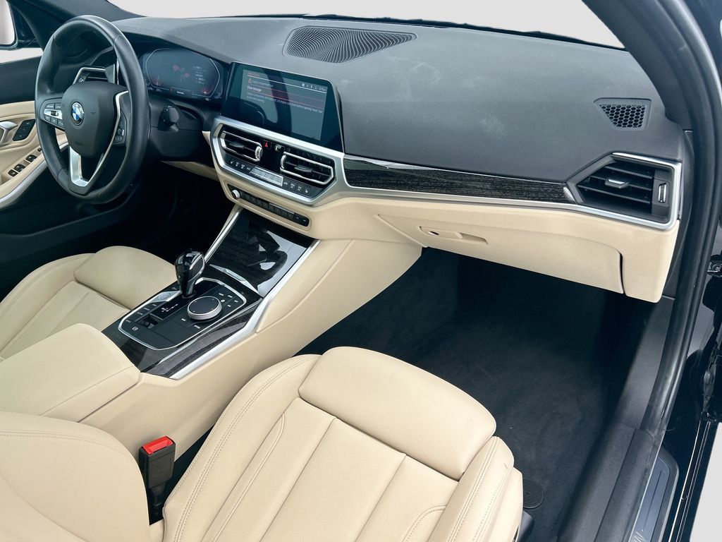 Thumbnail: 2020 BMW 3 Series - 16