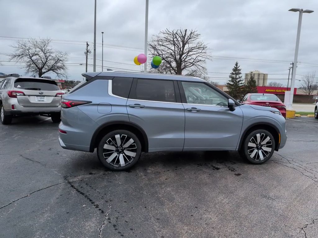 New 2026  Mitsubishi SEL image 9