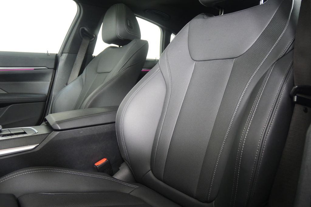 Thumbnail: 2025 BMW 4 Series - 12