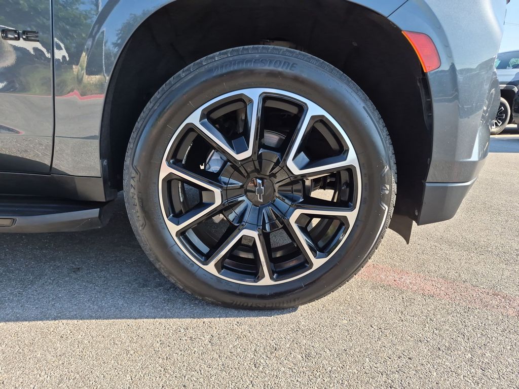 Used 2021 Gray Chevrolet RST image 18