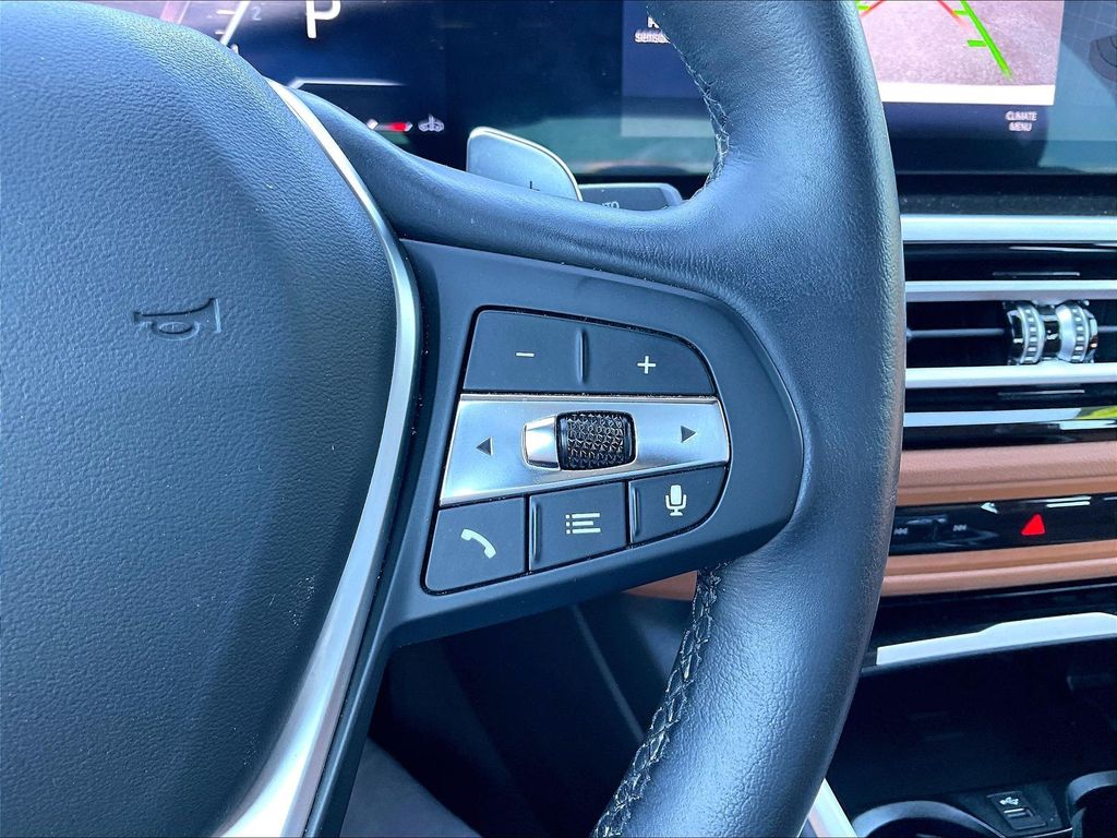 2023 BMW 3 Series — photo 23