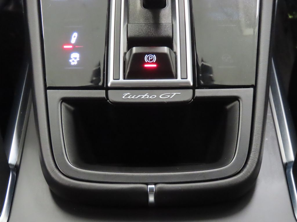 Thumbnail: 2022 Porsche  - 27