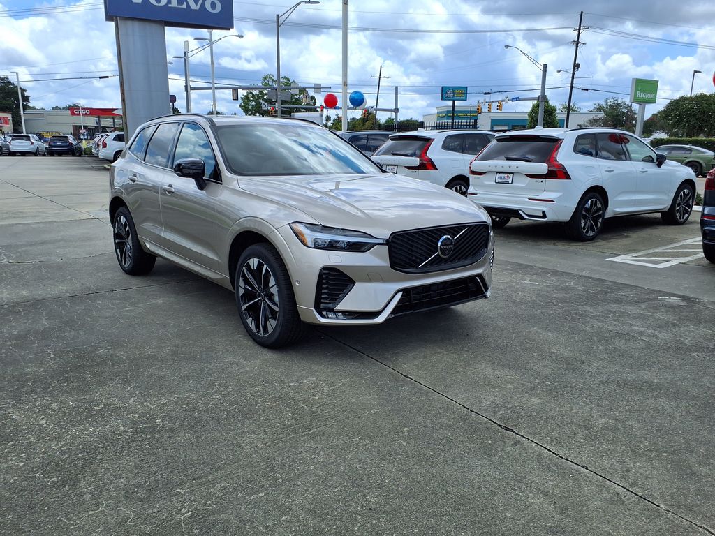 2026 Volvo XC60 B5 Plus
