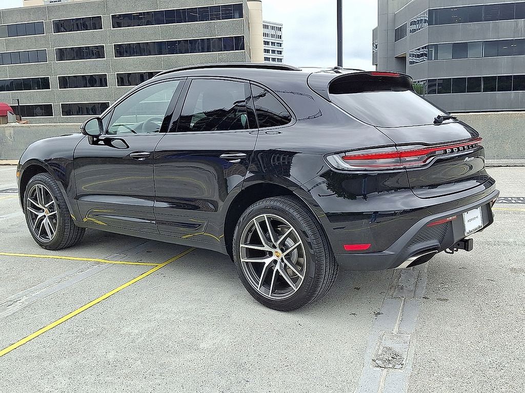 Thumbnail: 2025 Porsche Macan - 3