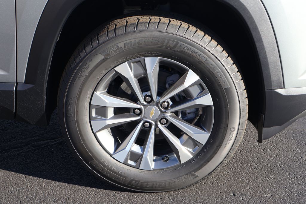 Thumbnail: 2026 Chevrolet Equinox - 11