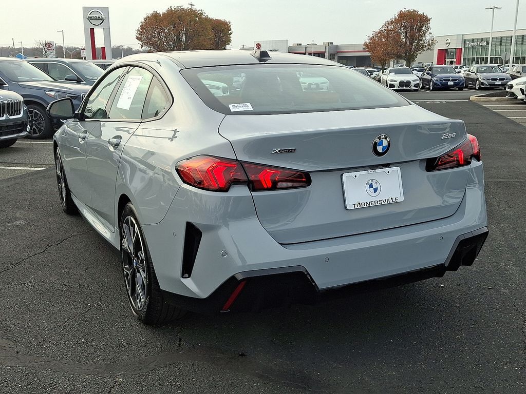 Thumbnail: 2025 BMW 2 Series - 4