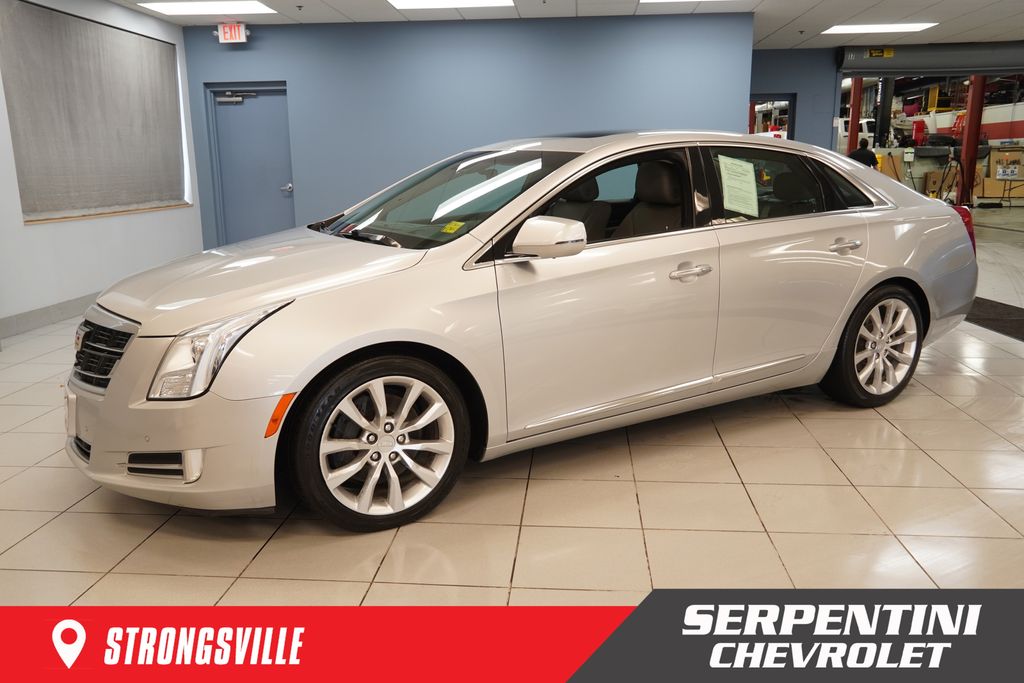 Radiant Silver Metallic 2017 Cadillac XTS Luxury AWD Sedan All-Wheel Drive 6-Speed Automatic