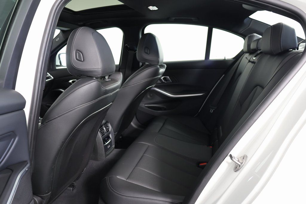 Thumbnail: 2025 BMW 3 Series - 11