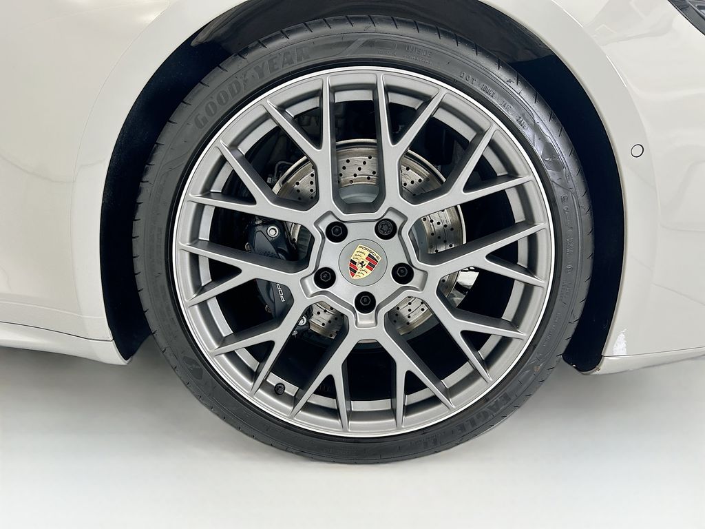 Thumbnail: 2026 Porsche 911 - 28