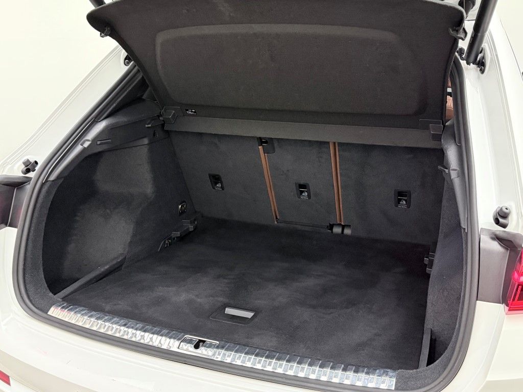 Thumbnail: 2022 Audi Q3 - 25