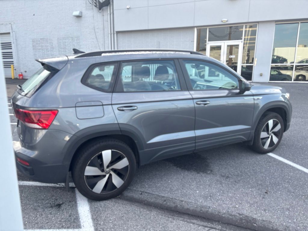 2023 Volkswagen Taos — photo 11