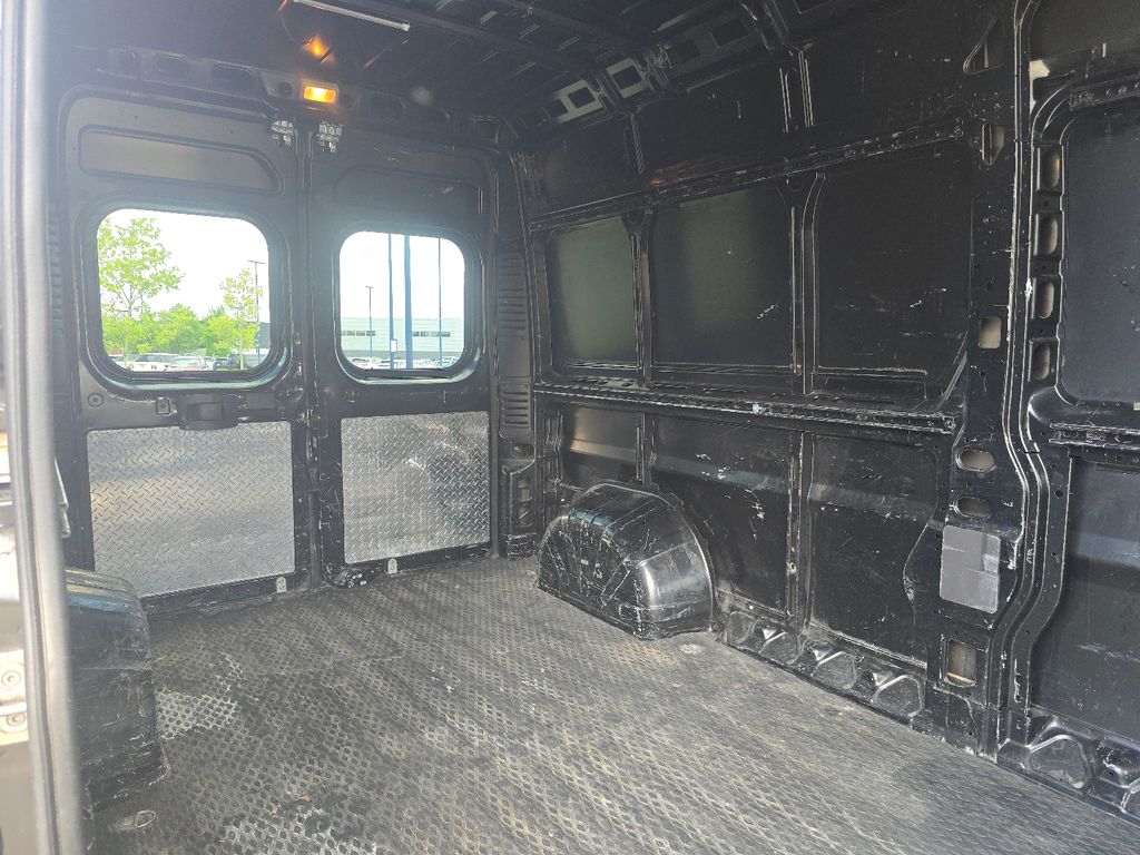 Used 2018 Black Ram High Roof image 12