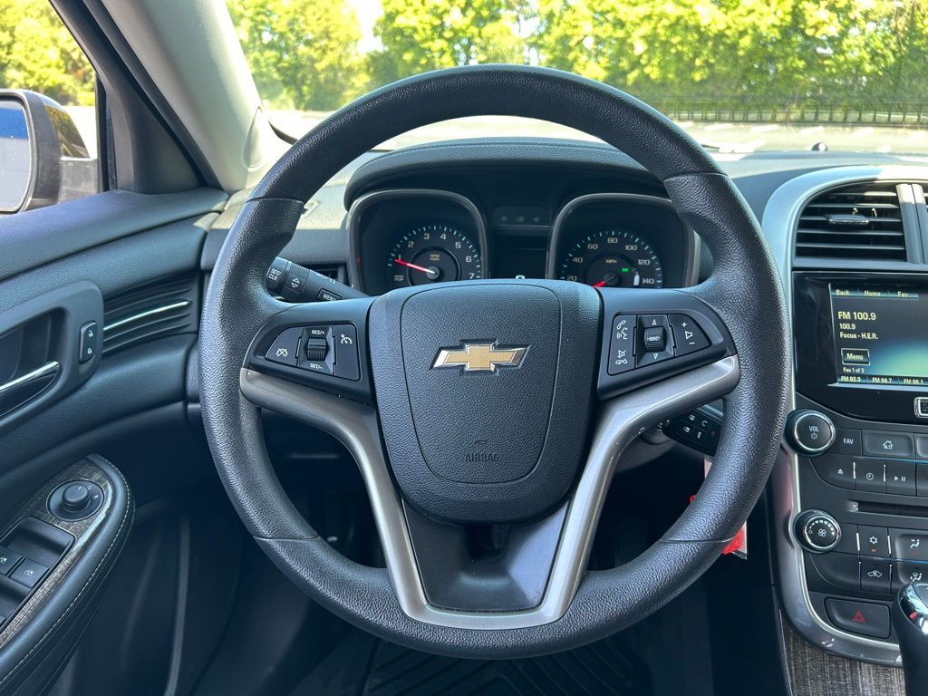 Thumbnail: 2014 Chevrolet Malibu - 12