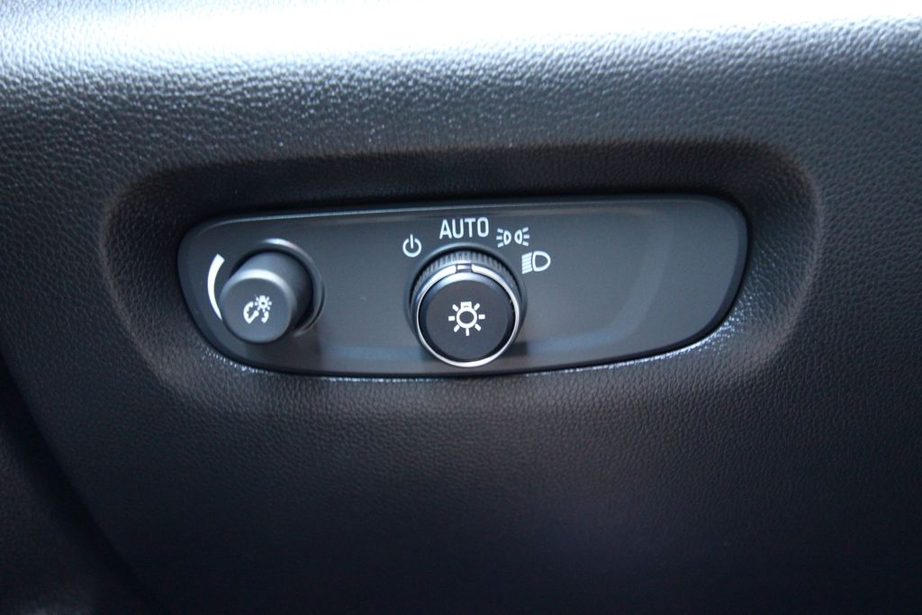 Used 2023 Chevrolet Traverse SUV