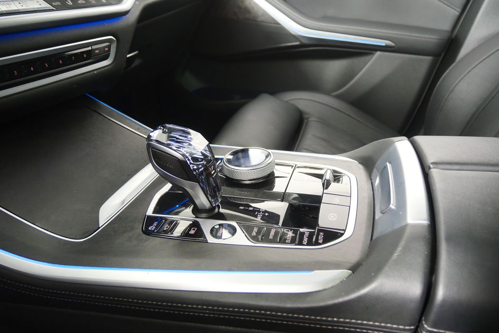 Thumbnail: 2022 BMW X5 - 24