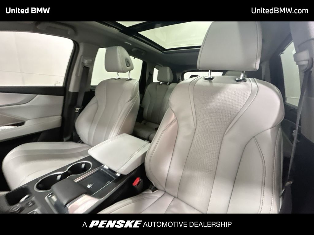 Thumbnail: 2023 Acura MDX - 13