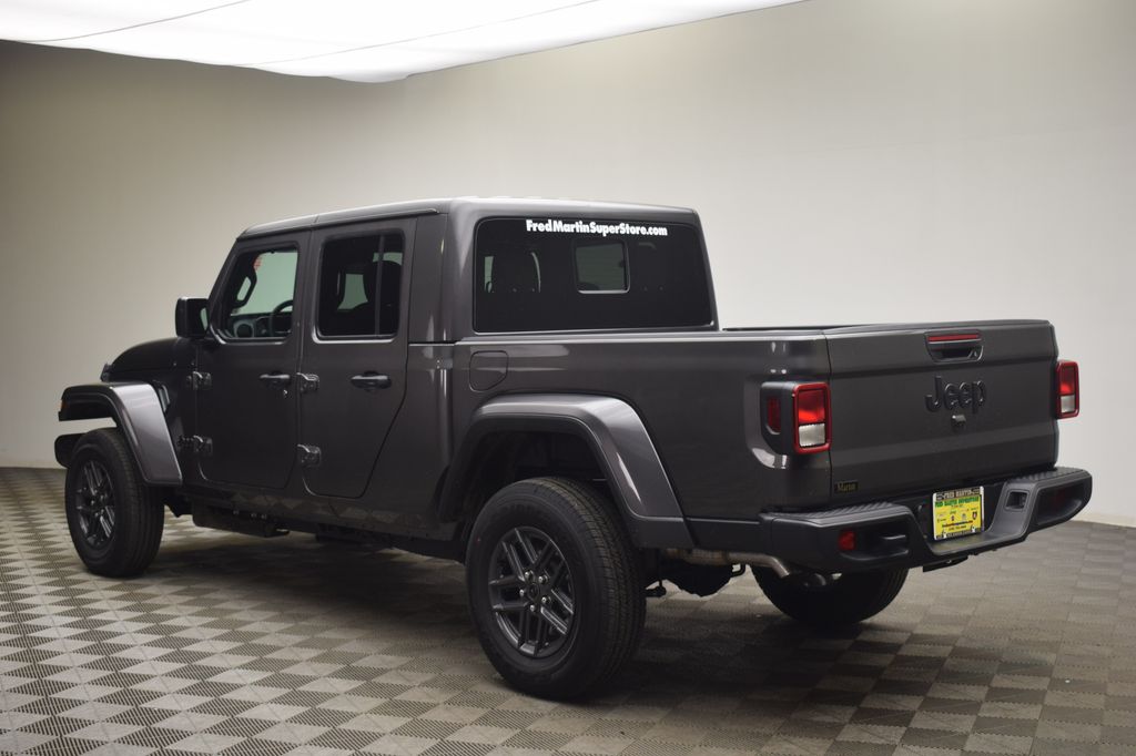 new 2026 Jeep Gladiator car, priced at $47,491