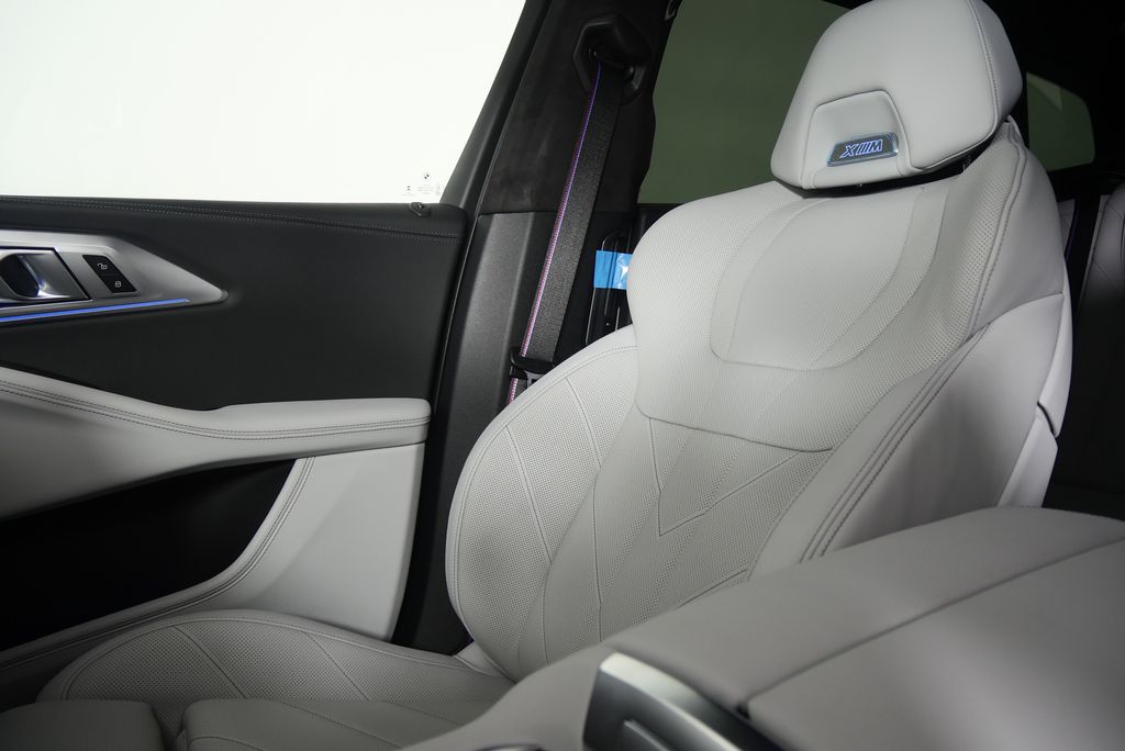 Thumbnail: 2026 BMW XM - 25