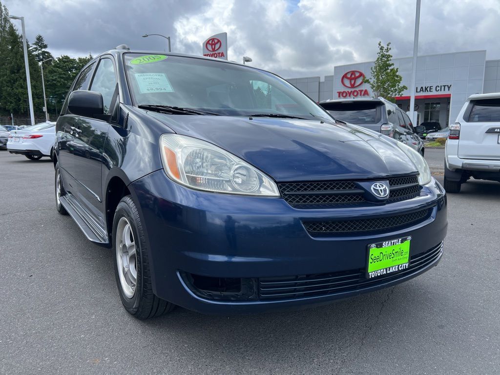 Stratosphere Mica 2005 Toyota Sienna CE Minivan Front-Wheel Drive 5-Speed Automatic Overdrive