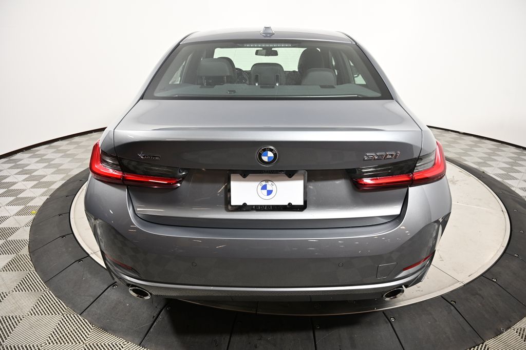 Thumbnail: 2025 BMW 3 Series - 4