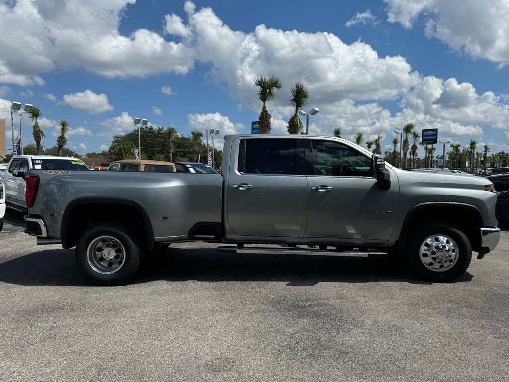 2024 Chevrolet Silverado 3500HD LTZ 9