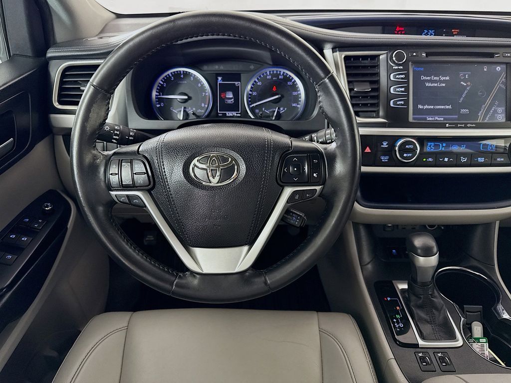 Thumbnail: 2019 Toyota Highlander - 22