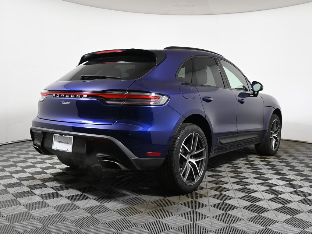 Thumbnail: 2025 Porsche Macan - 9