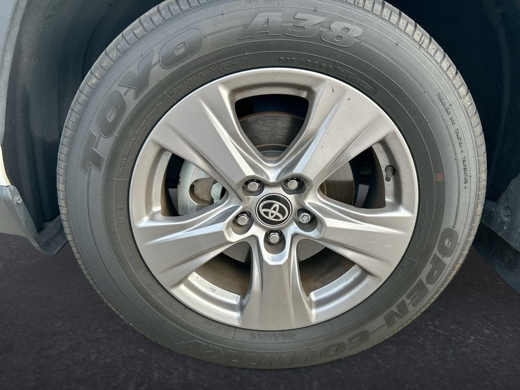 Thumbnail: 2024 Toyota RAV4 - 10