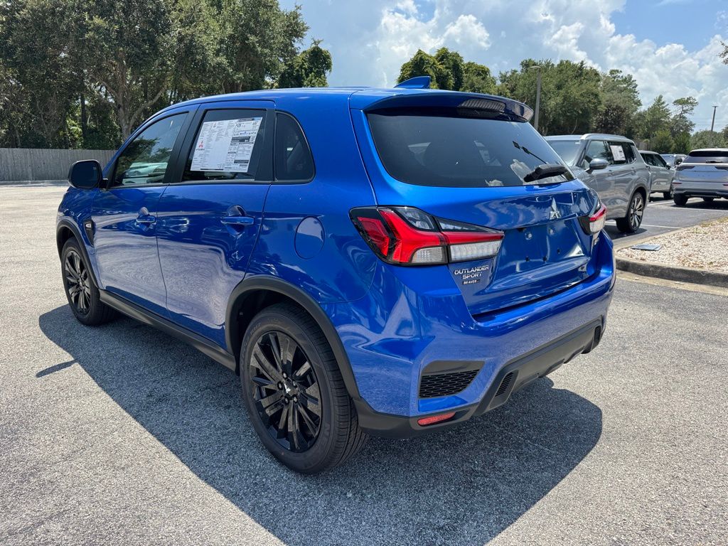 2025 Mitsubishi Outlander Sport LE photo 4