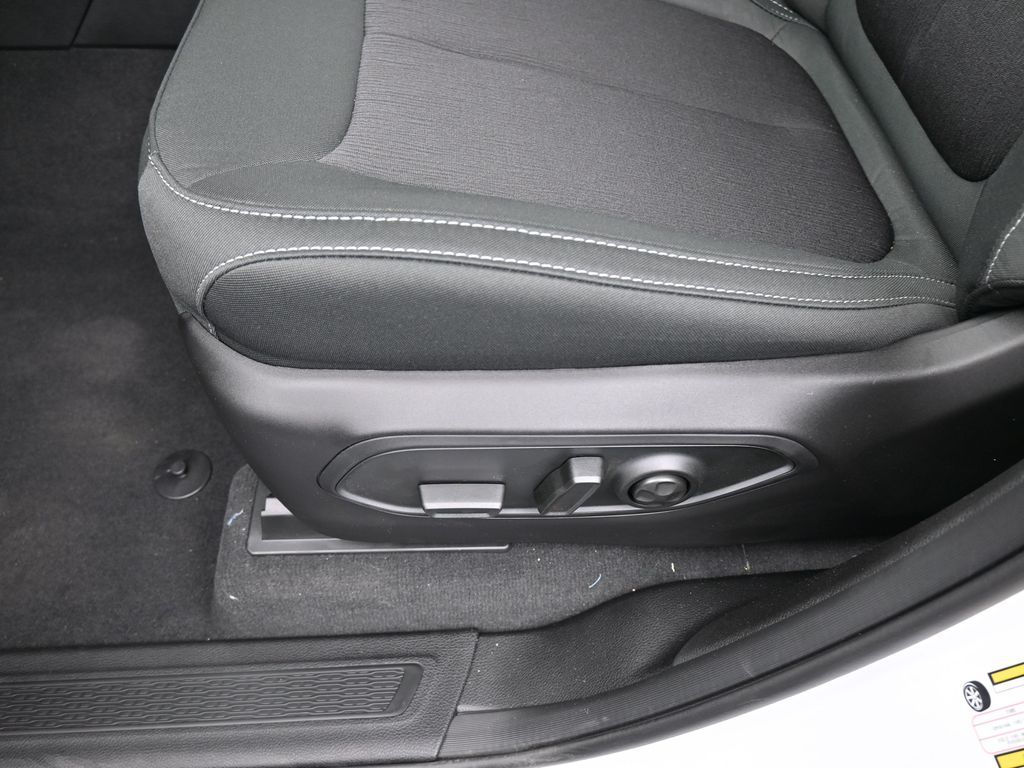 New 2025 Bright White Clearcoat Jeep Laredo image 16