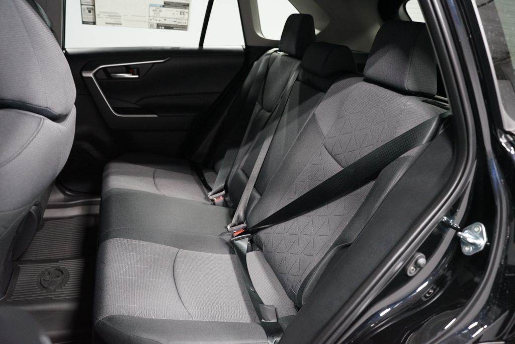 Thumbnail: 2025 Toyota RAV4 - 29