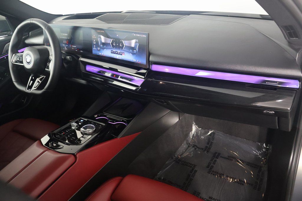 Thumbnail: 2025 BMW i5 - 9