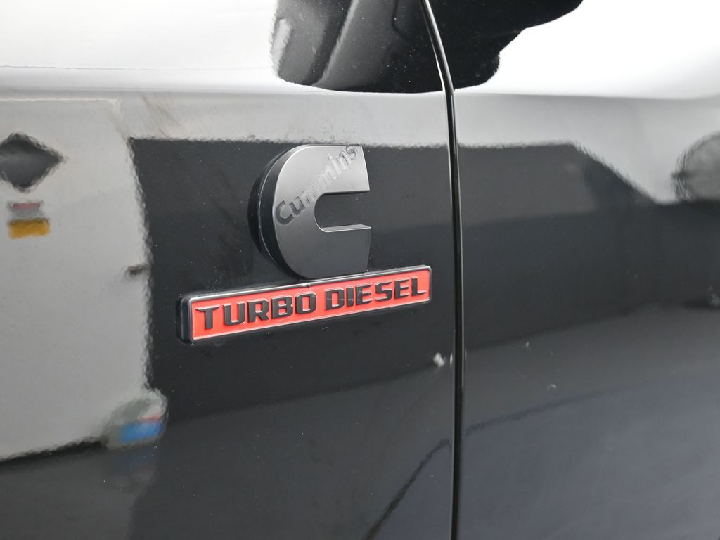 Used 2024 Diamond Black Crystal Pearlcoat Ram Laramie image 40