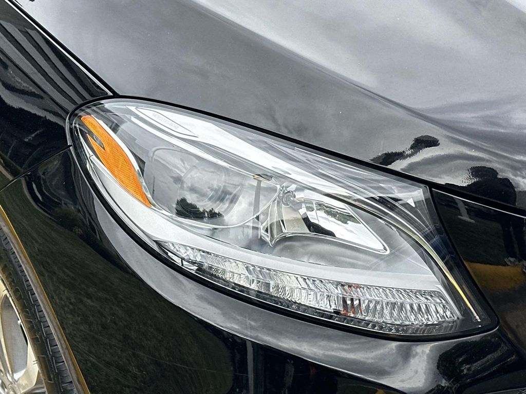 Thumbnail: 2016 Mercedes-Benz GLE - 4