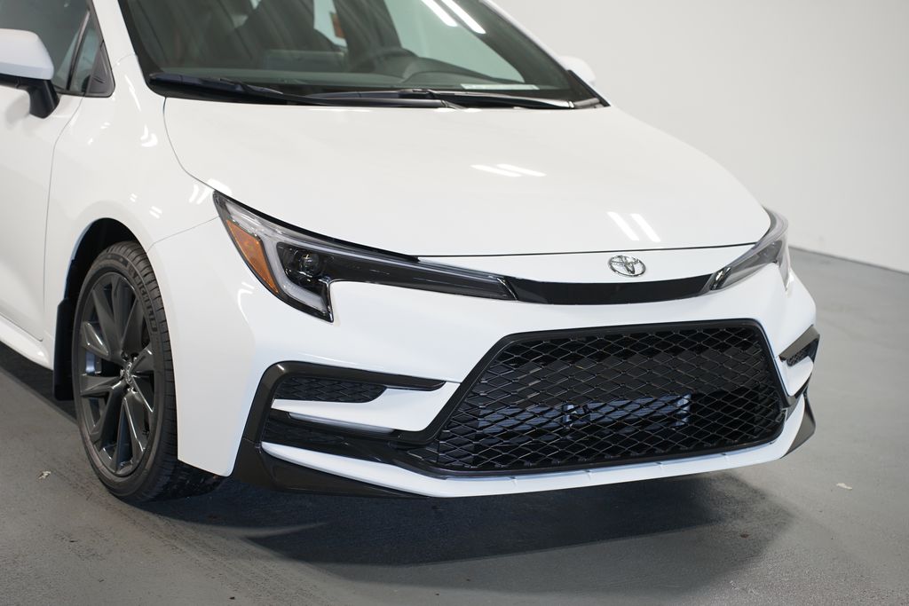 Thumbnail: 2025 Toyota Corolla - 4