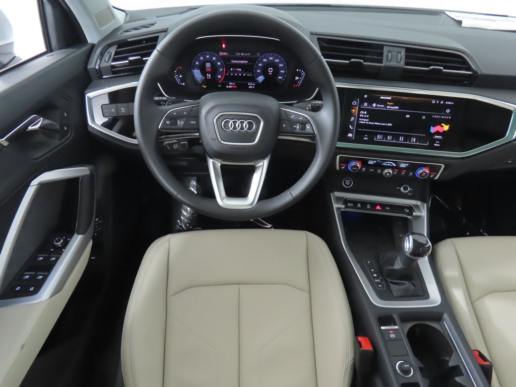 Thumbnail: 2025 Audi Q3 - 13