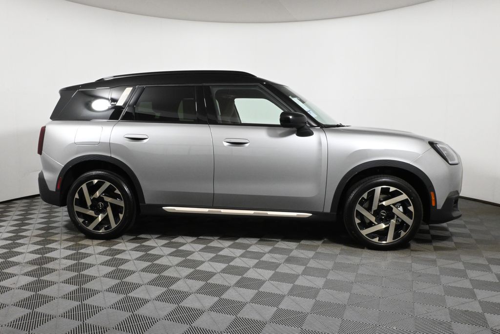 2025 MINI Cooper Countryman Base 8