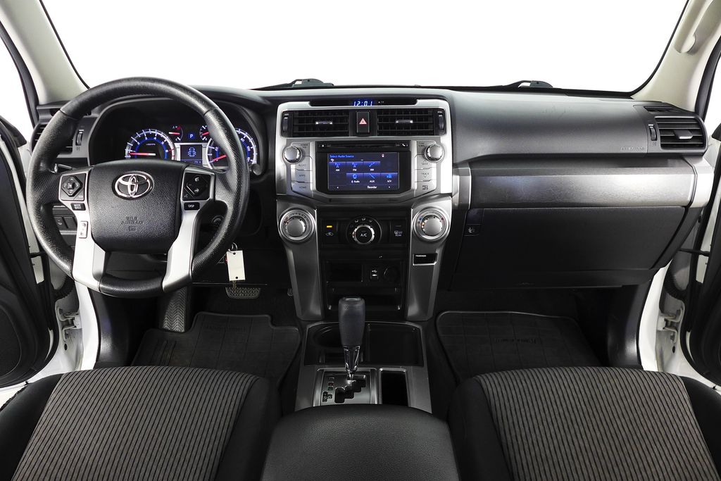 Thumbnail: 2015 Toyota 4Runner - 24