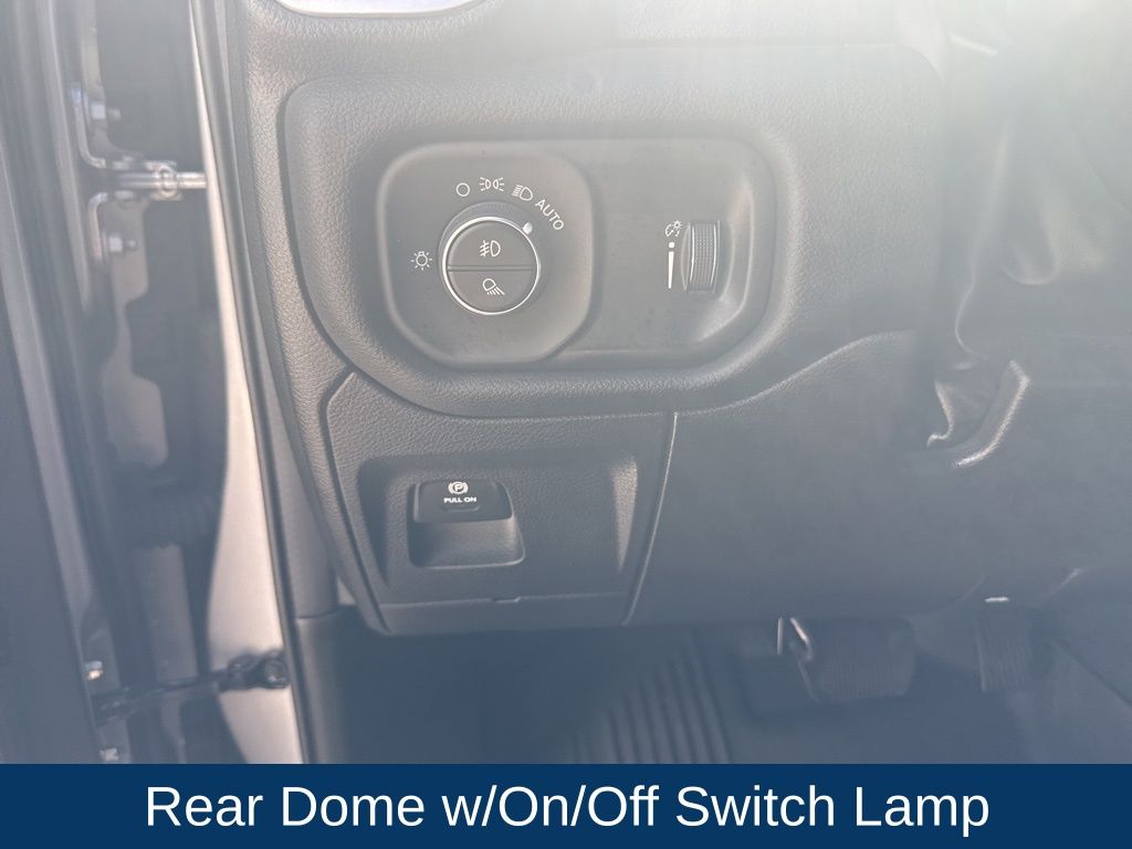2023 Ram 1500 Big Horn Crew Cab 4x2 5'7" Box