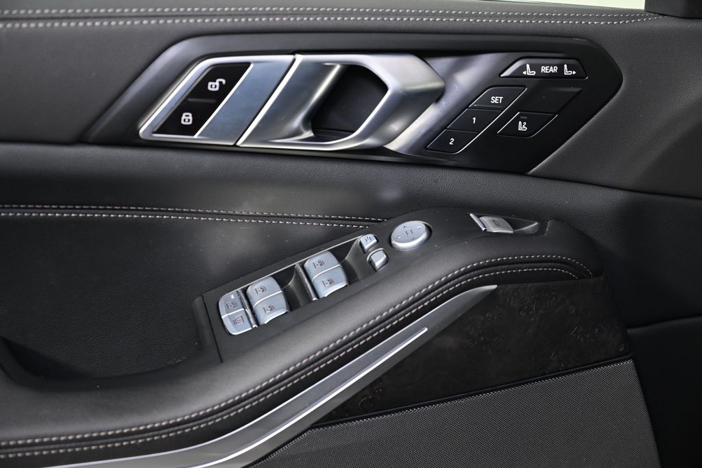 Thumbnail: 2024 BMW X7 - 22