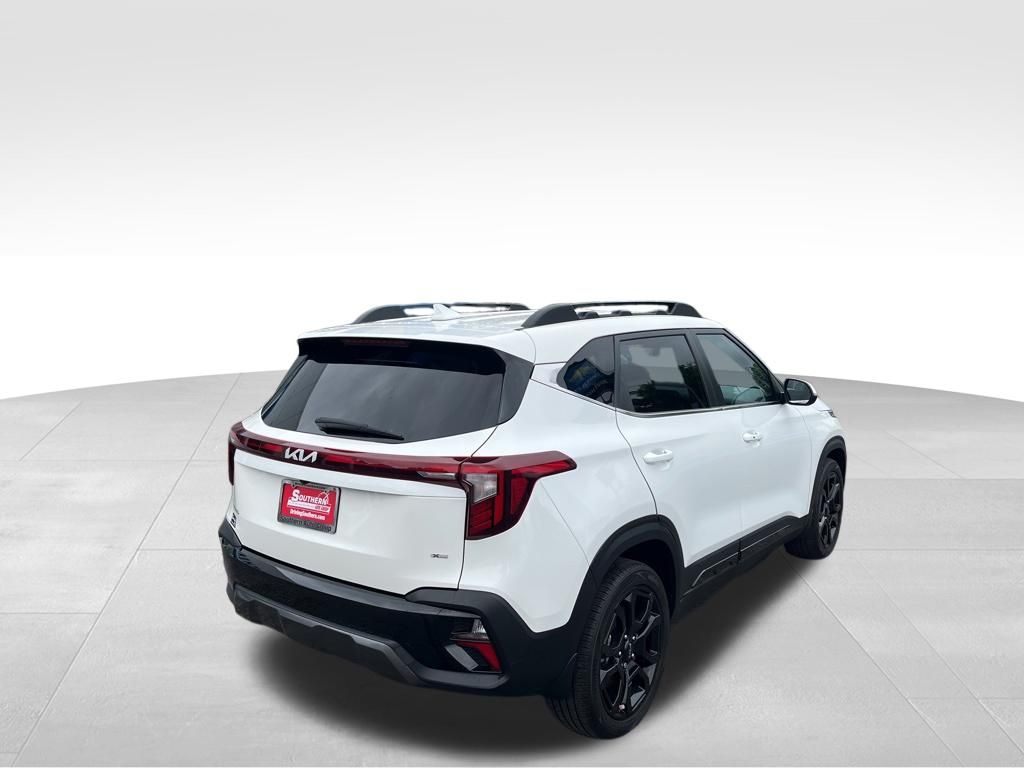 Used 2024 White Kia X-Line image 35